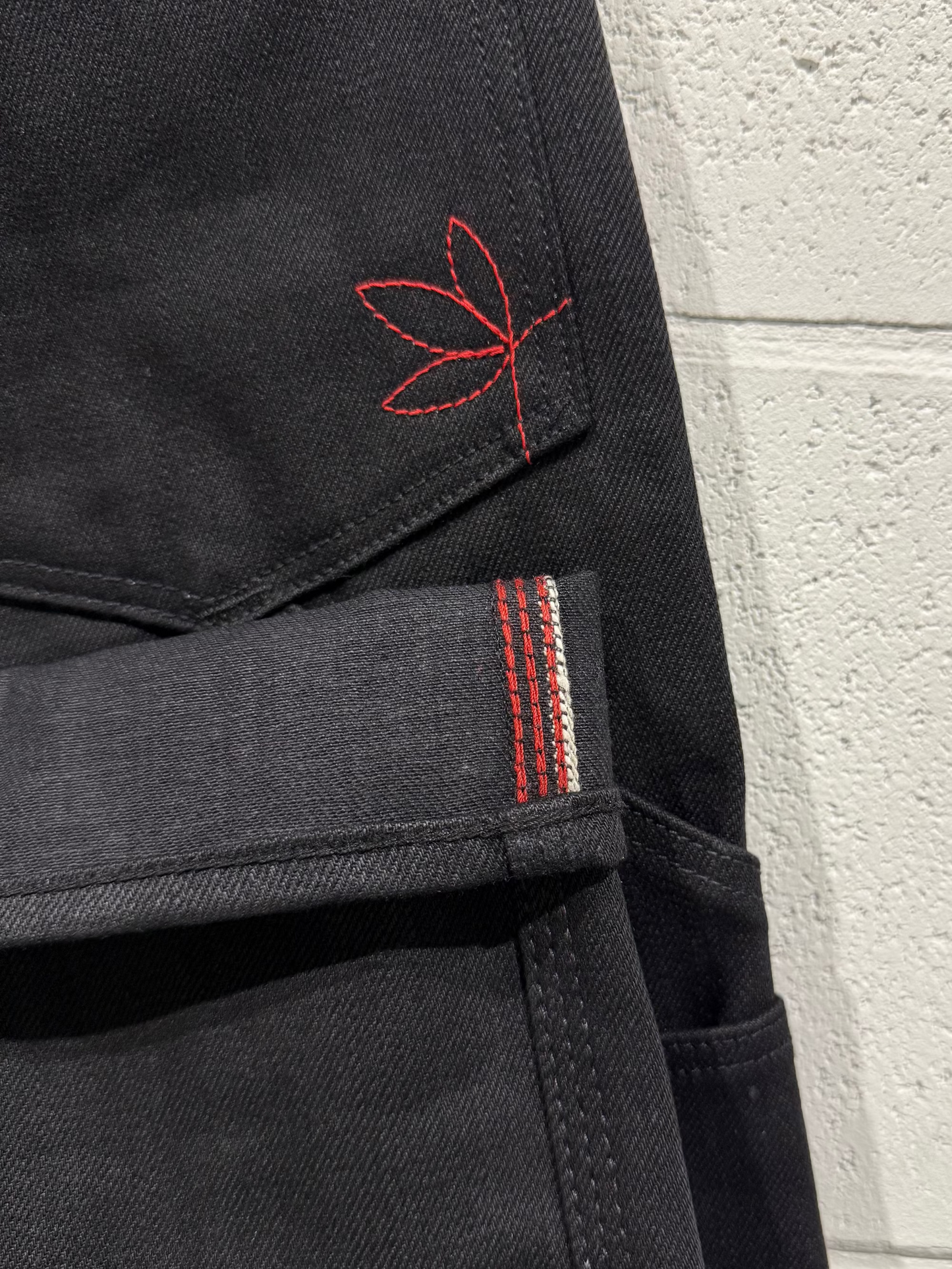 Keymaster Triple Front Black Denim